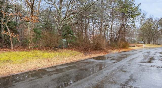 Photo of 28 Spinnaker St, Sandwich, MA 02563