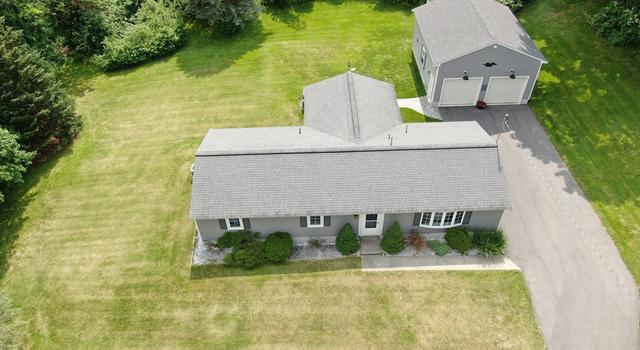 Photo of 31 Harmony Ln, Marlborough, MA 01752