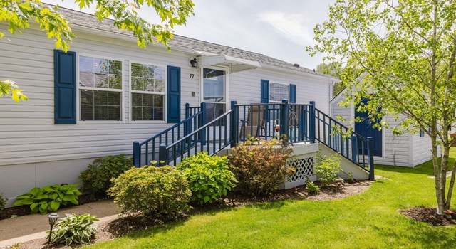 Photo of 77 Robin Dr, Tiverton, RI 02878