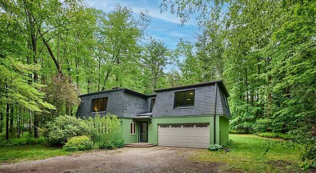 Photo of 88 High Point Dr, Amherst, MA 01002