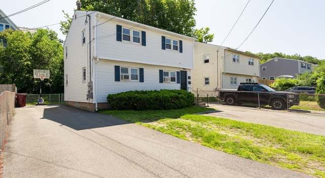 Photo of 258-260 Pleasant St, Lowell, MA 01852