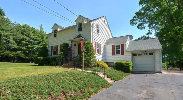 Photo of 301 Thompson Rd, Webster, MA 01570