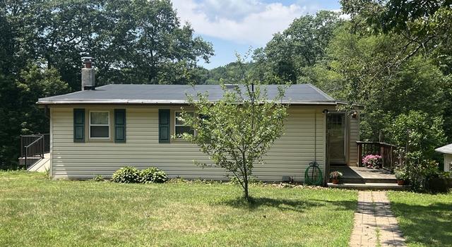 Photo of 10 Briarcliff Ln, Spencer, MA 01562