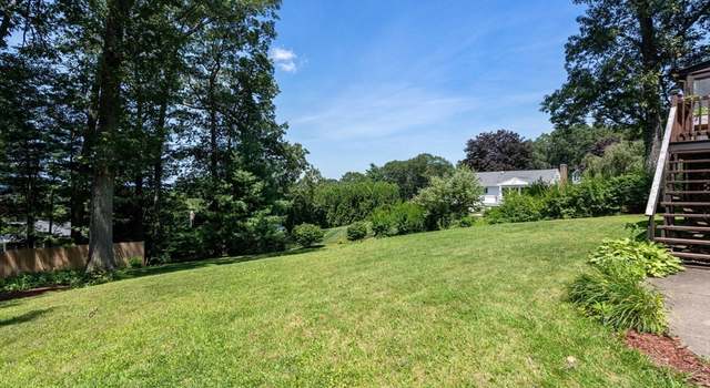 Photo of 32 Linda Dr, Westfield, MA 01085