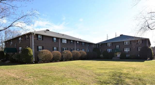 Photo of 96 Richardson Rd Unit B28, North Chelmsford, MA 01863