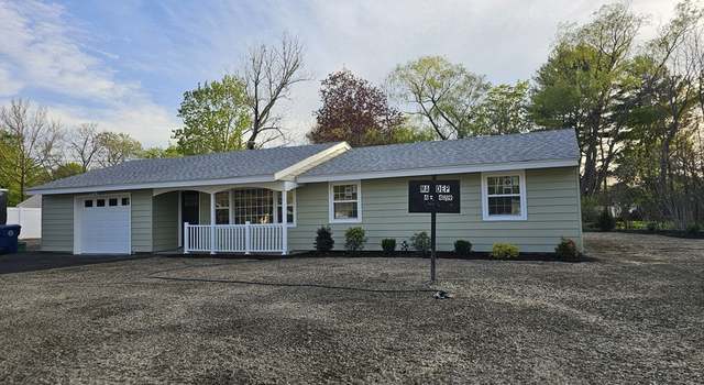Photo of 30 Sherwood Ave, Danvers, MA 01923