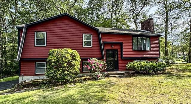 Photo of 15 Grace Ln, Dudley, MA 01571