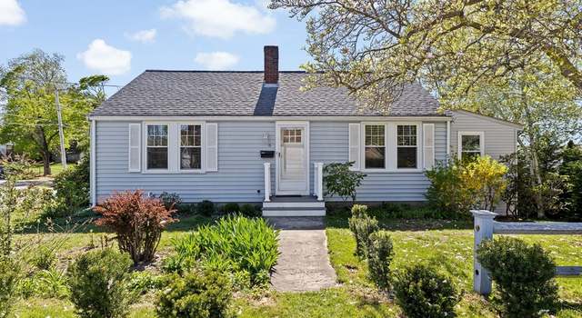 Photo of 6 Holbrook Rd, Weymouth, MA 02191
