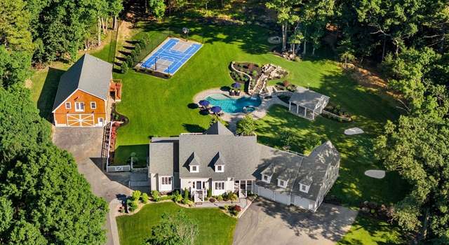Photo of 15 Gould Rd, Andover, MA 01810
