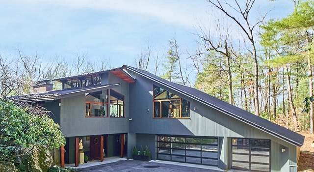Photo of 41 Stonehedge Rd, Lincoln, MA 01773