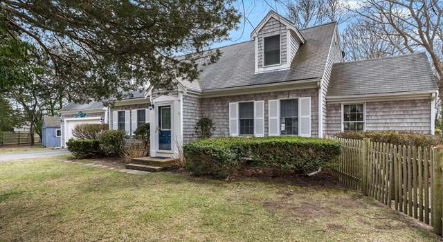 Photo of 18 Savery Ln, Falmouth, MA 02540