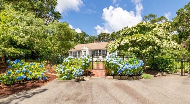 Photo of 9 Woodland Rd, Bourne, MA 02561