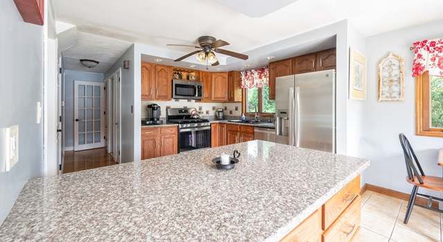 Photo of 2 Bruce St, Tewksbury, MA 01876