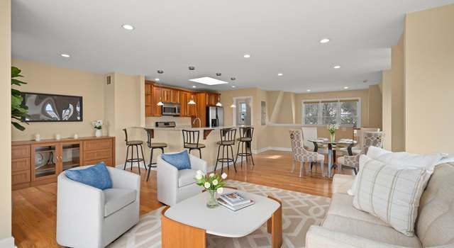 Photo of 204 Hesperus Ave #3, Gloucester, MA 01930