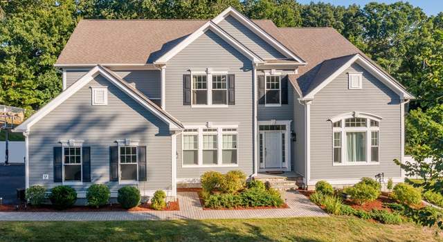 Photo of 17 Woodlot Dr, Milton, MA 02186