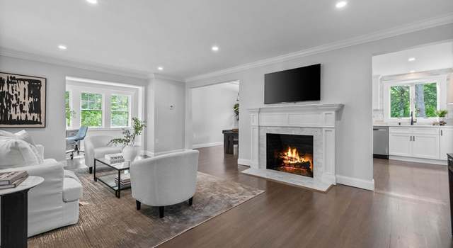 Photo of 160 Forest Hl, Lynnfield, MA 01940