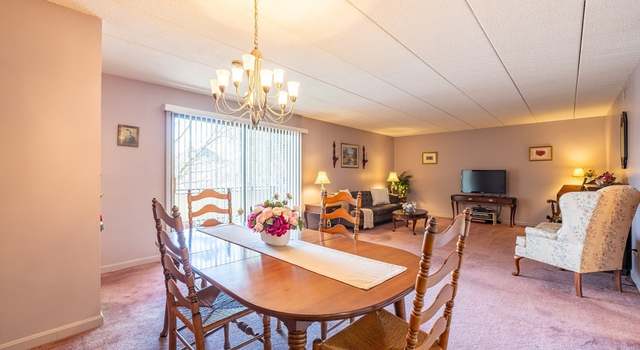 Photo of 43 Angleside Rd #4, Waltham, MA 02453