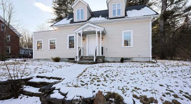 Photo of 326 Ponakin Rd, Lancaster, MA 01523