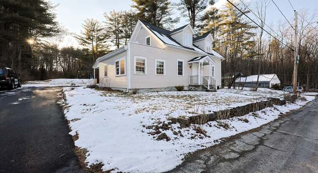Photo of 326 Ponakin Rd, Lancaster, MA 01523