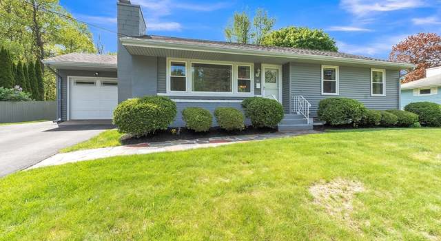 Photo of 10 Briarcliff Ln, Paxton, MA 01612