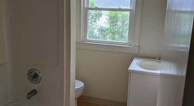 Photo of 10 Lakeview Park Ln, Bridgewater, MA 02345