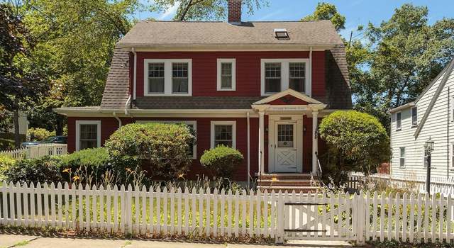 Photo of 70 Woodside Rd, Winchester, MA 01890
