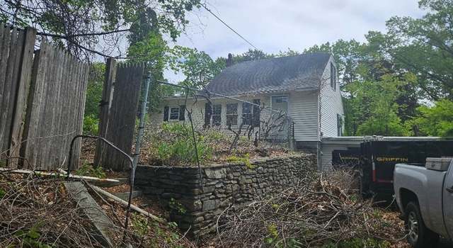 Photo of 104 Youngs Rd, Lunenburg, MA 01469