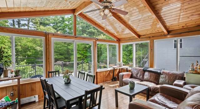 Photo of 146 Field St, Taunton, MA 02780