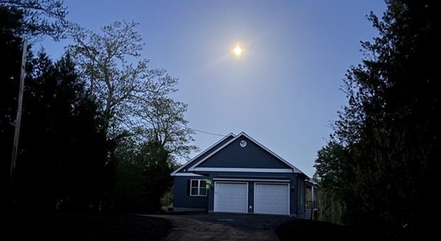 Photo of 74 Lakeshore Dr, Ashburnham, MA 01430