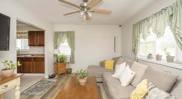 Photo of 343 Monponsett St, Halifax, MA 02338