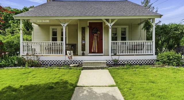 Photo of 16 Picadilly St, Upton, MA 01568