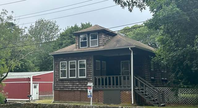 Photo of 52 Hathaway Rd, Dartmouth, MA 02747