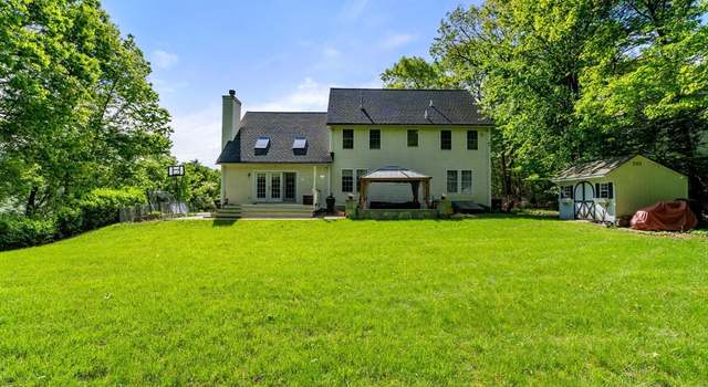 Photo of 10 Primrose Ln, Westborough, MA 01581