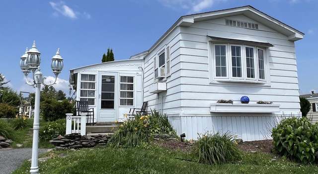 Photo of 10 Fourth Ave, Westfield, MA 01085