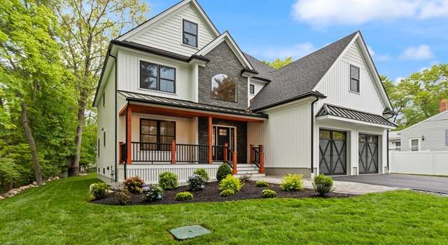 Photo of 7 Four Acre Dr, Burlington, MA 01803