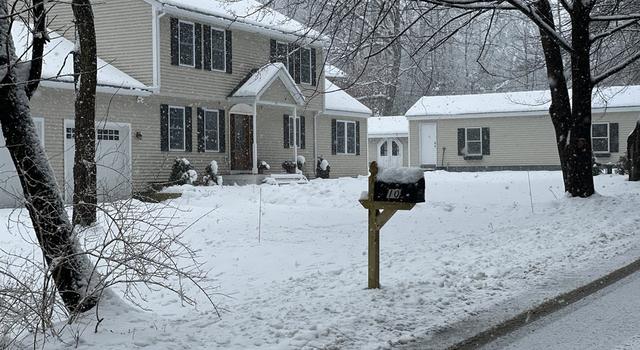 Photo of 10 Cranberry St, Pepperell, MA 01463