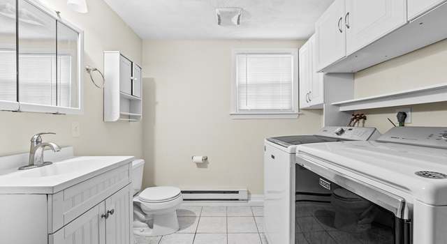 Photo of 155 Lumber St, Hopkinton, MA 01748
