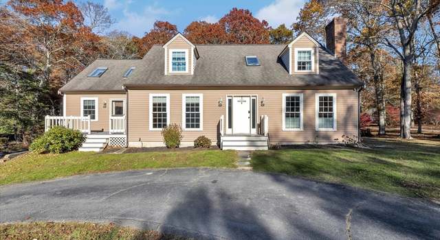 Photo of 2 Lovell Pl, Sandwich, MA 02563