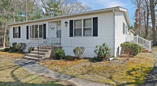 Photo of 8 Lodgepole Ln, Kingston, MA 02354