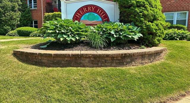 Photo of 4 Maple Crest Cir Unit D, Holyoke, MA 01040