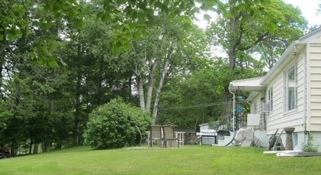 Photo of 65 Lake View Dr, Leicester, MA 01524