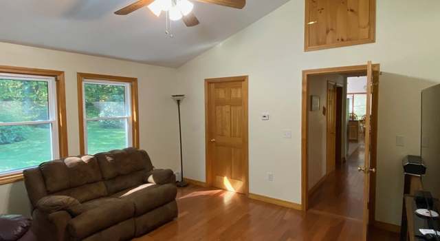 Photo of 1629 West St, Barre, MA 01005