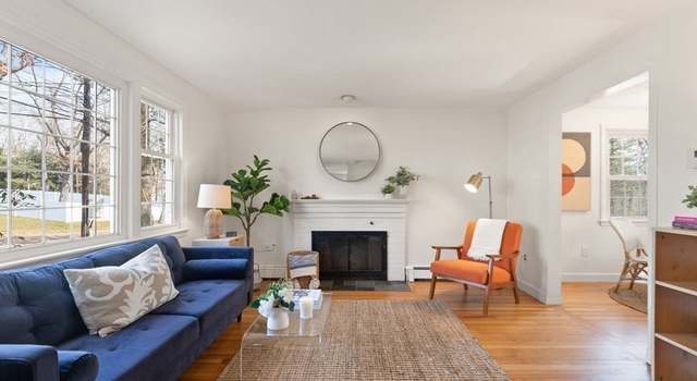Photo of 353 Laws Brook Rd, Concord, MA 01742