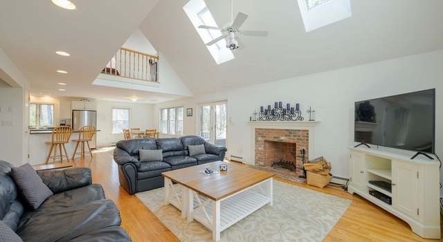 Photo of 165 Mayflower Dr, Wellfleet, MA 02667