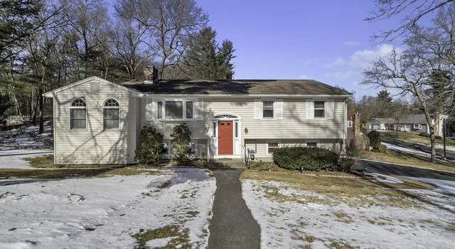 Photo of 123 Old Farm Rd, Westfield, MA 01085