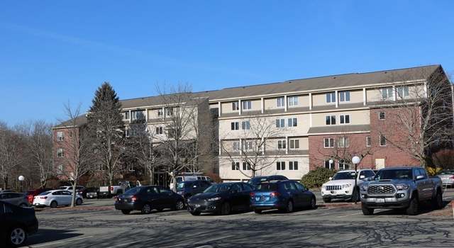 Photo of 4 Duck Pond Rd #221, Beverly, MA 01915