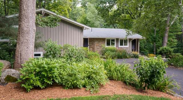 Photo of 100 Aylesbury Rd, Worcester, MA 01609