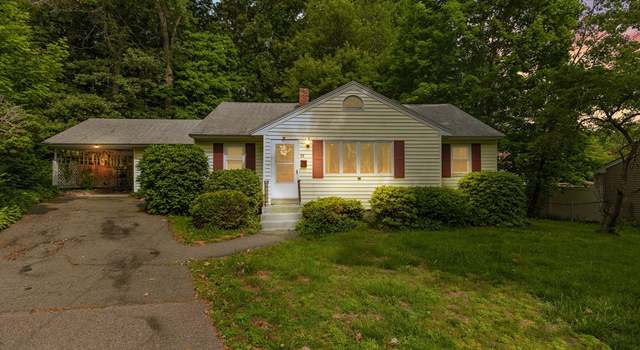 Photo of 28 Maple Cir, Randolph, MA 02368