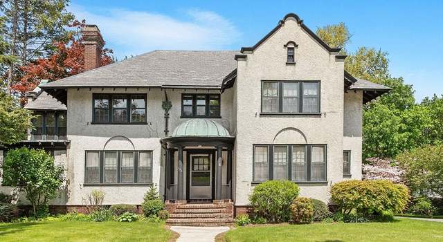Photo of 298 Highland St, Worcester, MA 01602