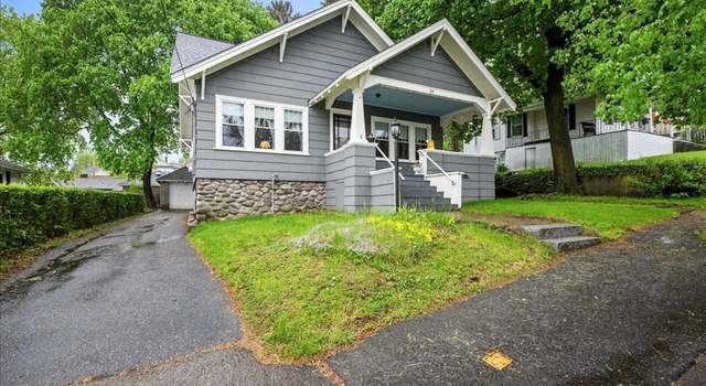 Photo of 39 Kosta St, Worcester, MA 01607
